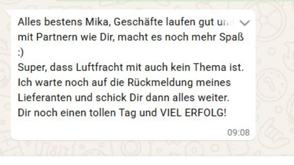 WhatsApp-Feedback eines Kunden zu Mikas Unterstützung bei Luftfracht